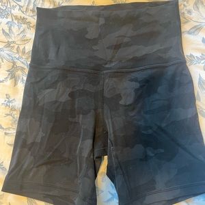 lululemon align shorts
